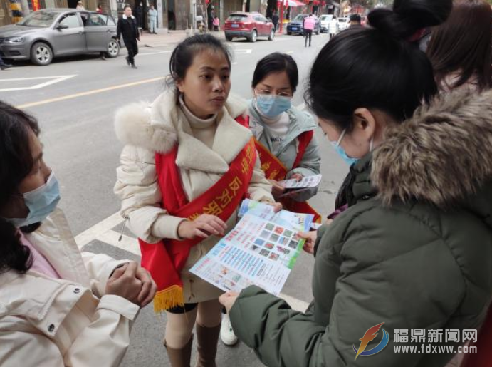 佳阳畲族乡开展平安建设暨禁种铲毒宣传